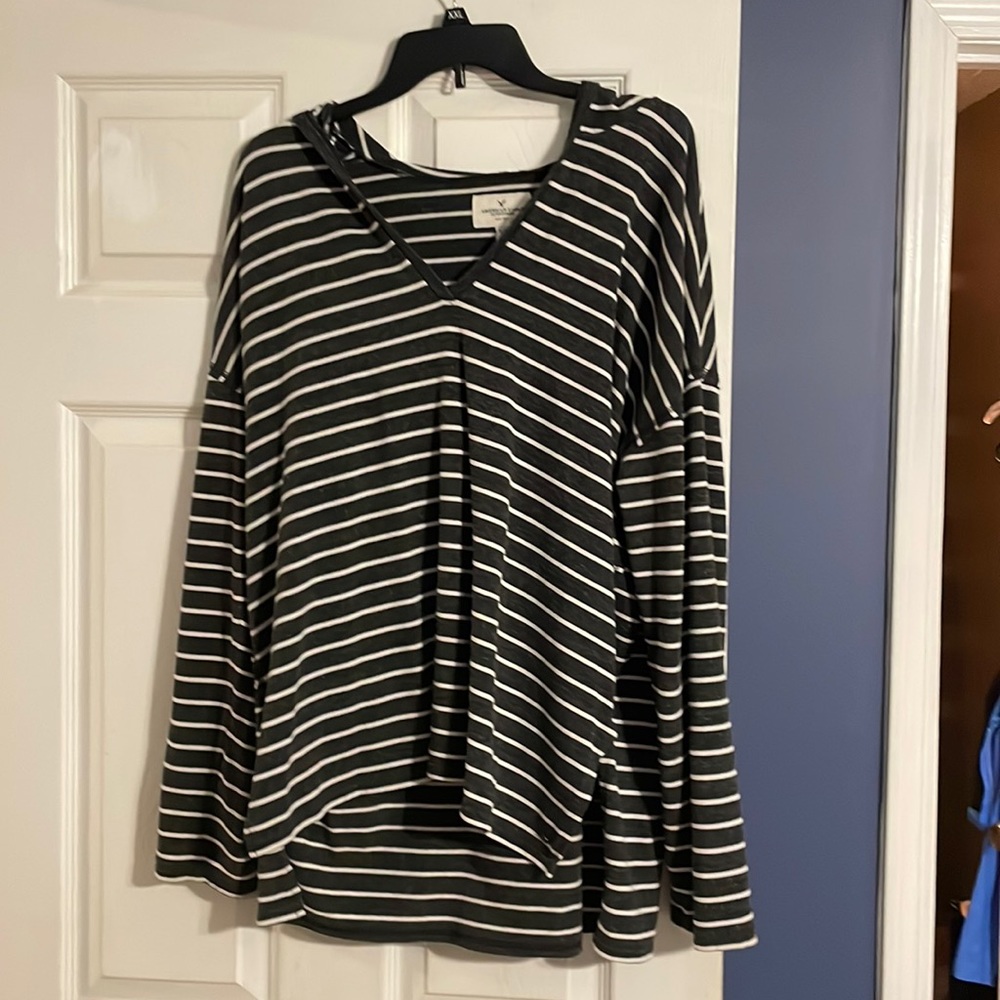 American Eagle black & white striped hoodie